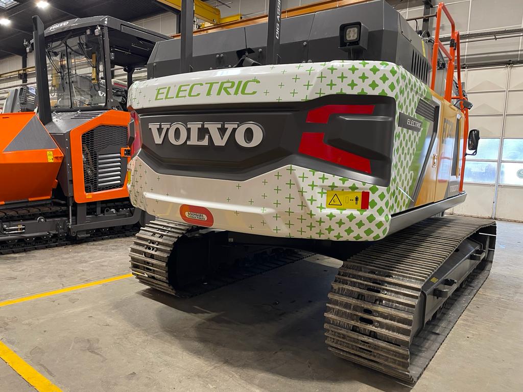 8b9a674b-d25d-474e-b205-b6cd0481bfc4